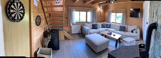 Cottage with pool playground and privacy