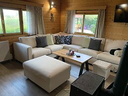 Cottage with pool playground and privacy