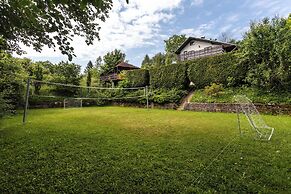 Cottage with pool playground and privacy
