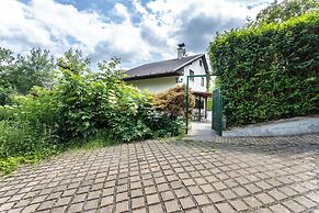 Cottage with pool playground and privacy