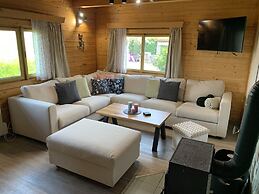 Cottage with pool playground and privacy