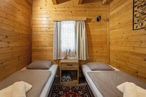 Cottage with pool playground and privacy