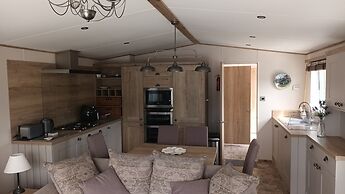 Project Binka - Luxury Caravan / Lodge 2 Bedrooms