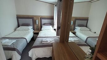 Project Binka - Luxury Caravan / Lodge 2 Bedrooms
