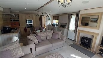 Project Binka - Luxury Caravan / Lodge 2 Bedrooms