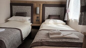 Project Binka - Luxury Caravan / Lodge 2 Bedrooms