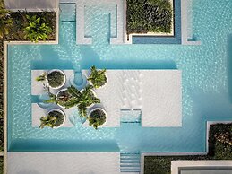 Crowne Plaza Fiji Nadi Bay Resort & Spa by IHG