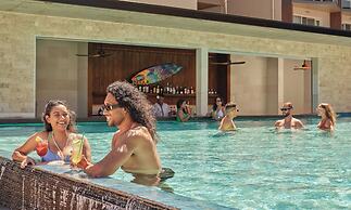 Crowne Plaza Fiji Nadi Bay Resort & Spa by IHG