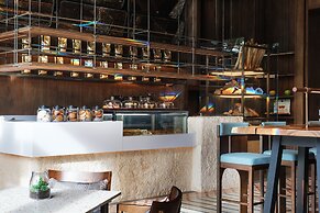 Crowne Plaza Fiji Nadi Bay Resort & Spa by IHG