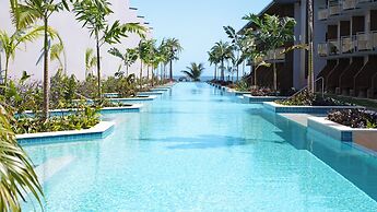 Crowne Plaza Fiji Nadi Bay Resort & Spa by IHG