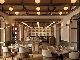 Crowne Plaza Fiji Nadi Bay Resort & Spa by IHG