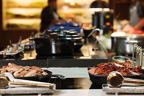 Crowne Plaza Fiji Nadi Bay Resort & Spa by IHG