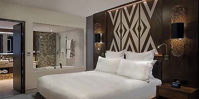 Crowne Plaza Fiji Nadi Bay Resort & Spa by IHG