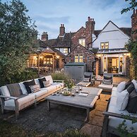Lovely 3-bed House in West Malling, Kent