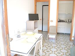 Luminous Seaside Flat for 5 Guests - Beahost