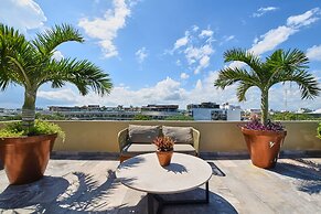 Singular Joy by Casago