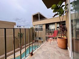 Marthas Suites & Hotel