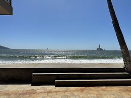 Marthas Suites & Hotel