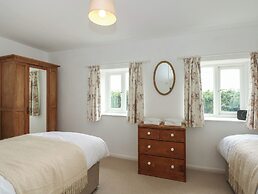 Horseshoe Cottage