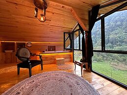 Meydan Şelale Dağ Evi