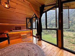 Meydan Şelale Dağ Evi