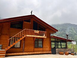 Meydan Şelale Dağ Evi