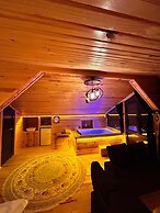 Meydan Şelale Dağ Evi