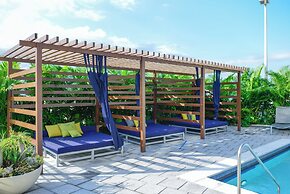Awesome Family Apt W Pool Midblock Miami