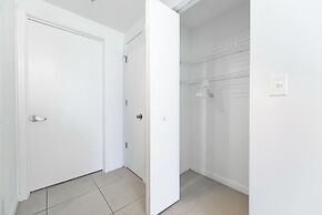 Awesome Family Apt W Pool Midblock Miami