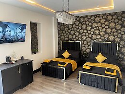 Residency hotel and Bar