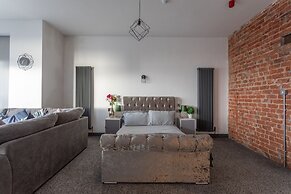 Residency hotel and Bar