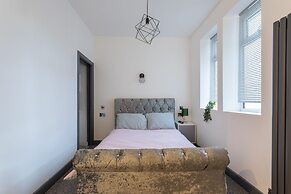 Residency hotel and Bar