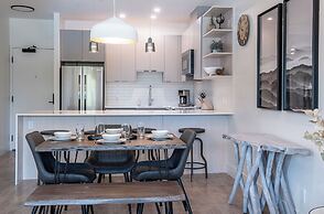 Slopes and Green by Revelstoke Vacations