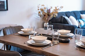 Slopes and Green by Revelstoke Vacations