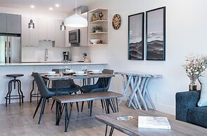 Slopes and Green by Revelstoke Vacations