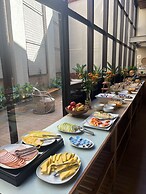 Hotel Flat Afonso Pena by FGibran