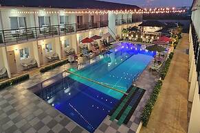 Casa Blu Hotel & Resort