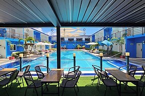 Casa Blu Hotel & Resort