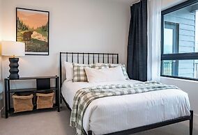 The Selkirk House by Revelstoke Vacations