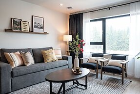 The Selkirk House by Revelstoke Vacations