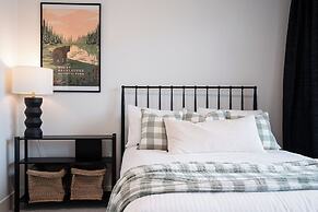 The Selkirk House by Revelstoke Vacations