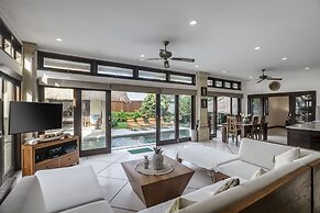 Villa Gading by Alfred in Bali