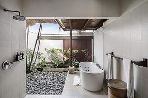 Villa Gading by Alfred in Bali