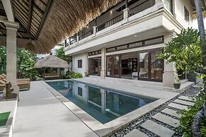 Villa Gading by Alfred in Bali