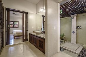Villa Gading by Alfred in Bali