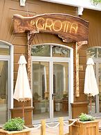 La Grotta Hotel