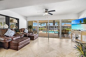 Luxury Waterfront Home With Pool 3 Bedroom Home by RedAwning