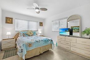 Luxury Waterfront Home With Pool 3 Bedroom Home by RedAwning