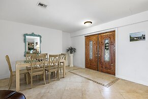 Luxury Waterfront Home With Pool 3 Bedroom Home by RedAwning