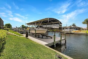 Luxury Waterfront Home With Pool 3 Bedroom Home by RedAwning